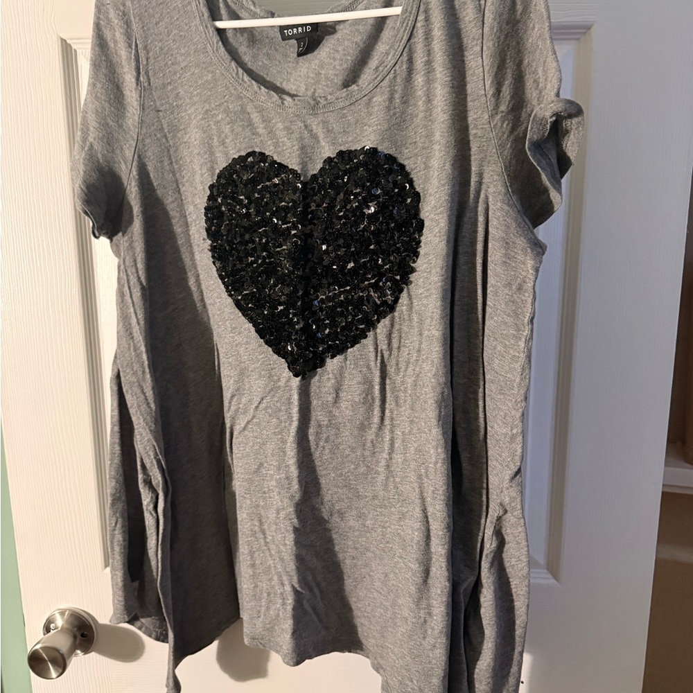 Torrid Heritage Slub Tee with Black Sequin Heart & Handkerchief Hem